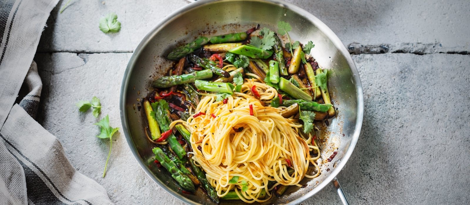 Egg Yolk Spaghetti With Stir Fried Asparagus Recipes Kitchenaid Uk