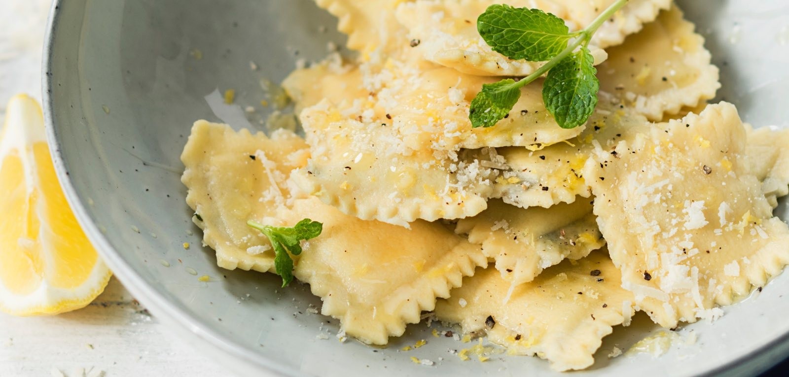 Aubergine Og Quinoa Ravioli Med Mynte Opskrifter Kitchenaid Officielle Hjemmeside